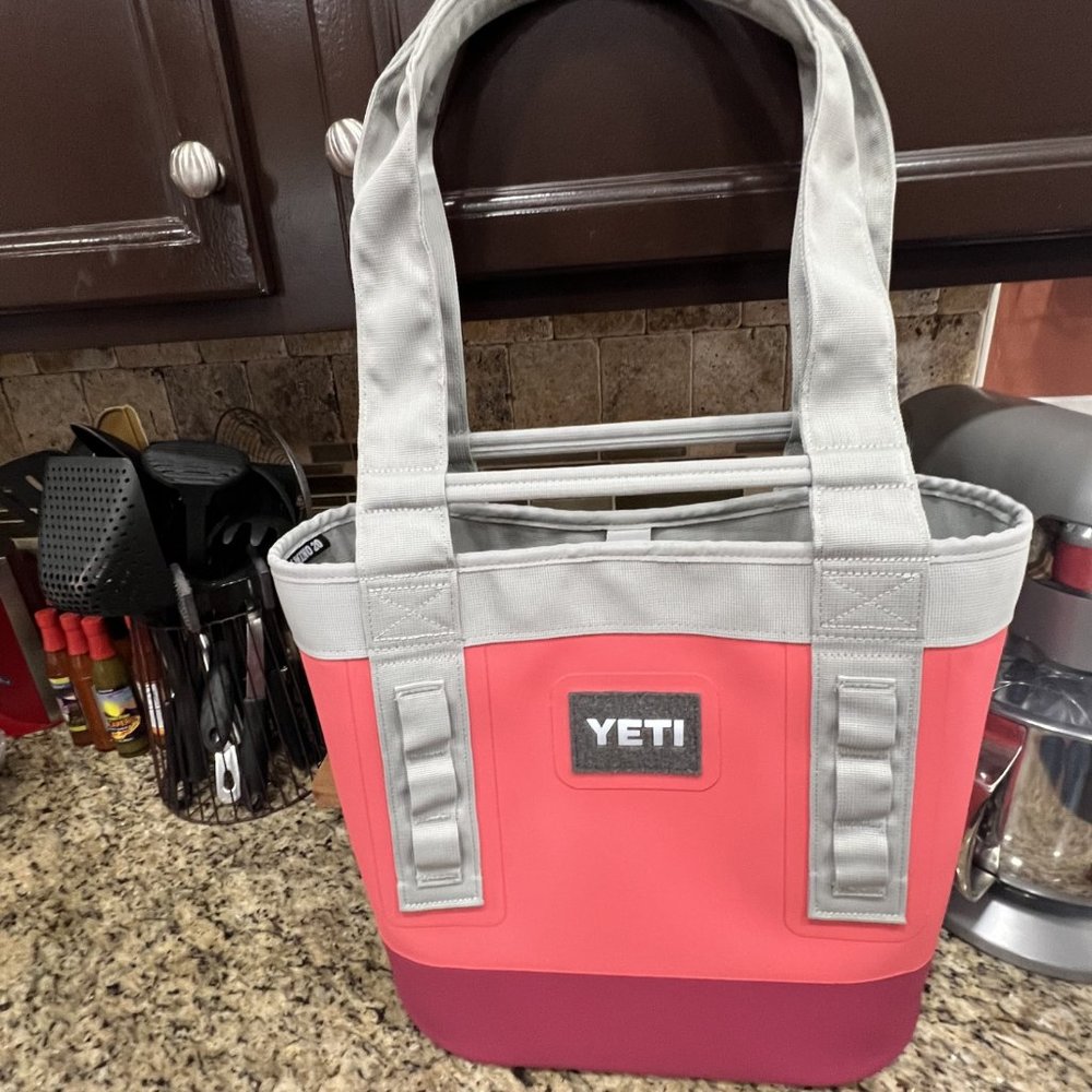 YETI Camino 20 Carryall Bimini Pink NWT - Picture 8 of 8